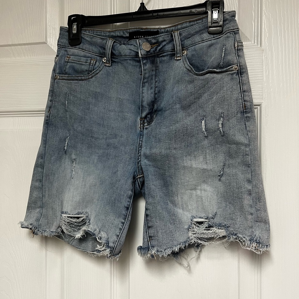 Risen Mid Thigh Shorts Size M